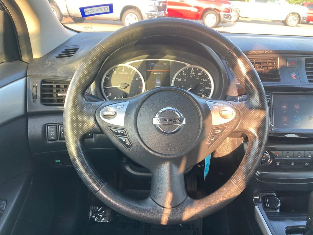 Vehicle image 27 of 28