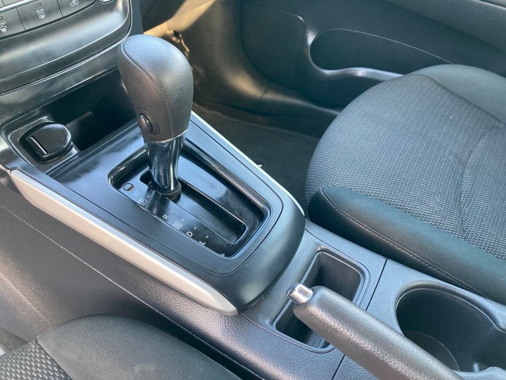 Vehicle image 20 of 28