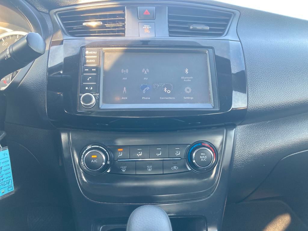 Vehicle image 18 of 28