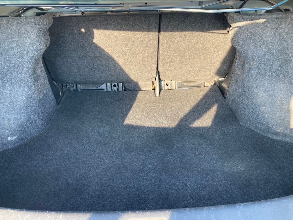 Vehicle image 10 of 28