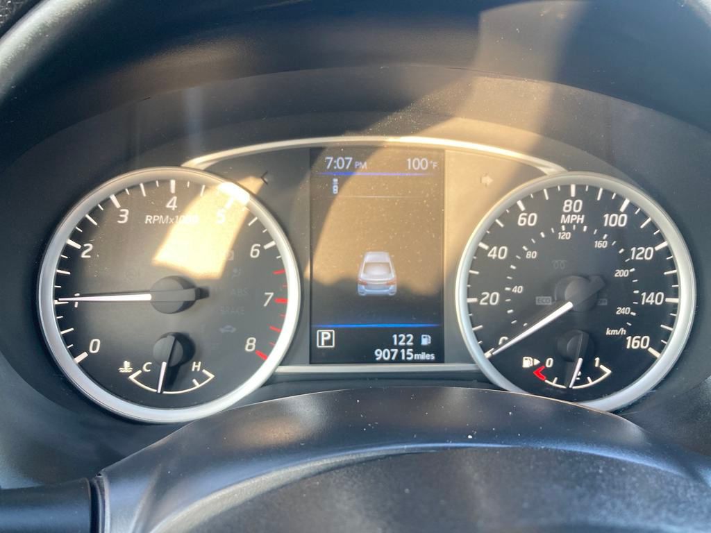 Vehicle image 15 of 28