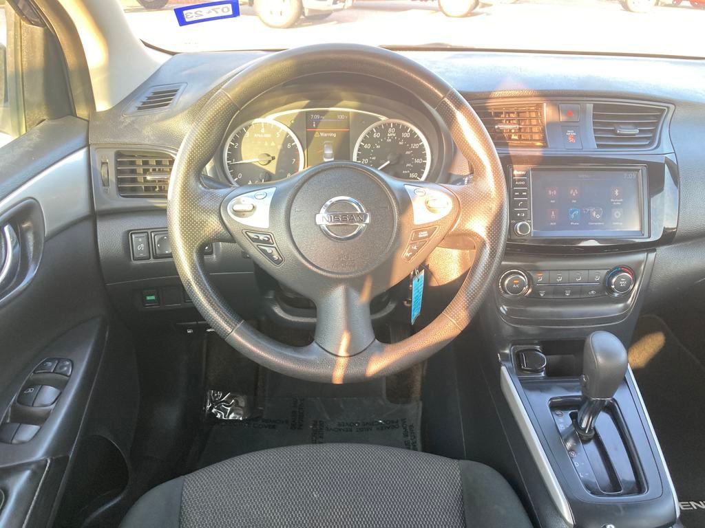 Vehicle image 14 of 28