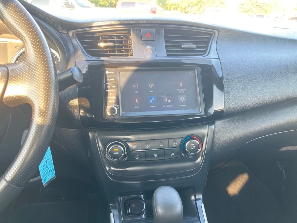 Vehicle image 19 of 28