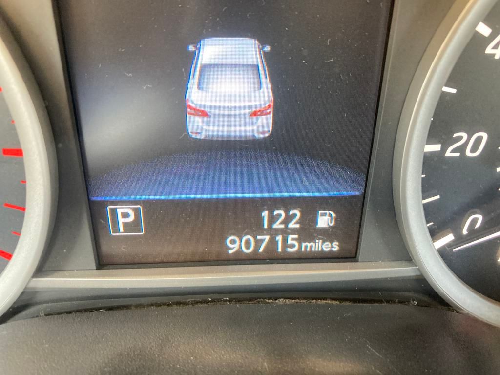 Vehicle image 16 of 28
