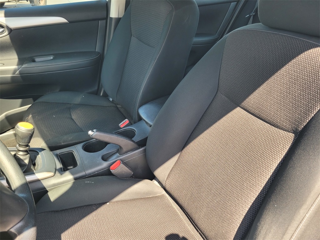 Vehicle image 15 of 33