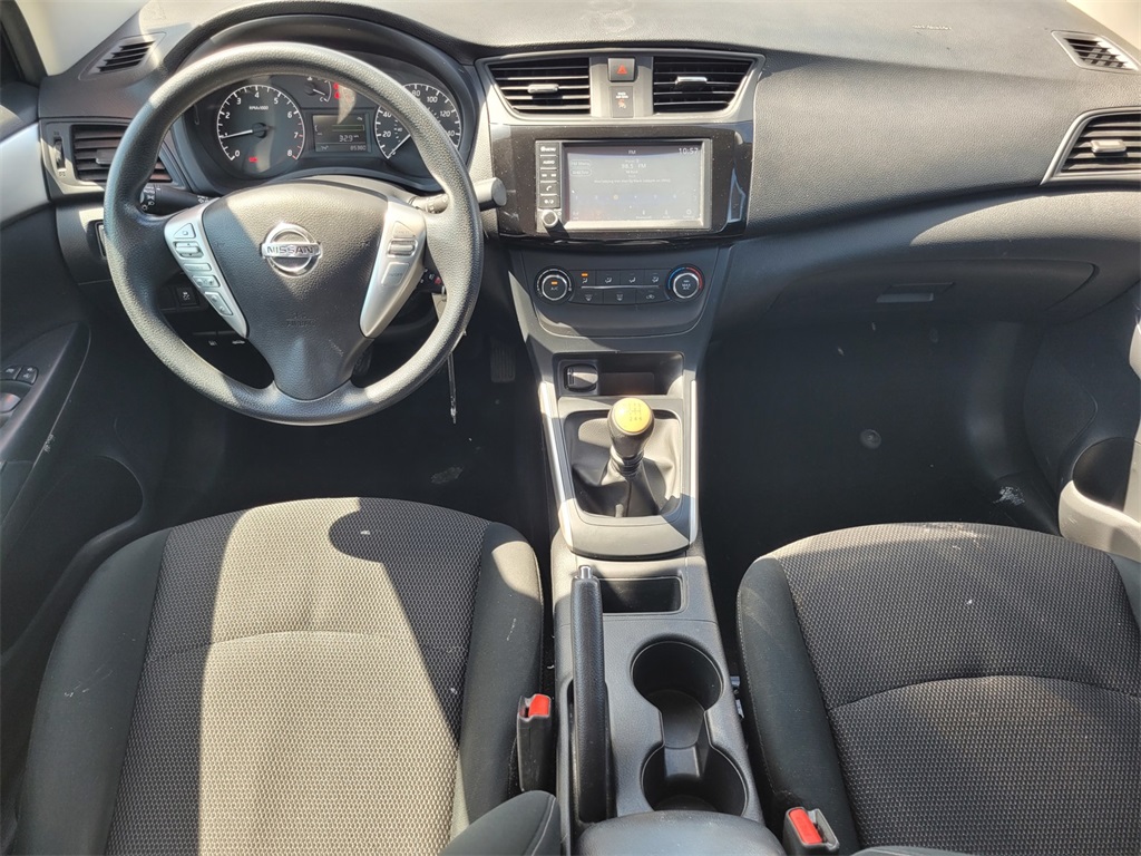 Vehicle image 18 of 33