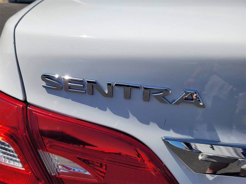 Vehicle image 11 of 33