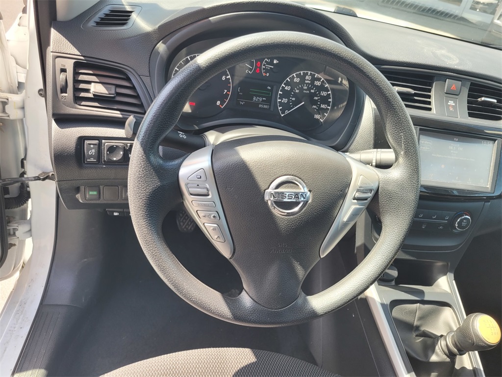Vehicle image 23 of 33