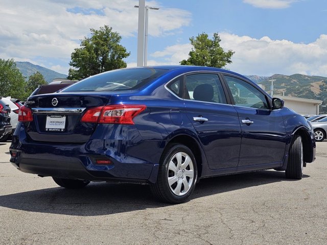 Vehicle image 11 of 30
