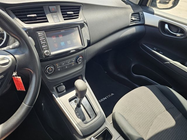 Vehicle image 25 of 30
