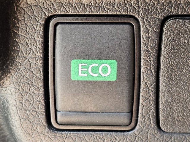 Vehicle image 20 of 30