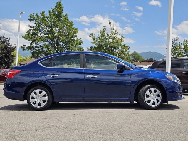 Vehicle image 12 of 30