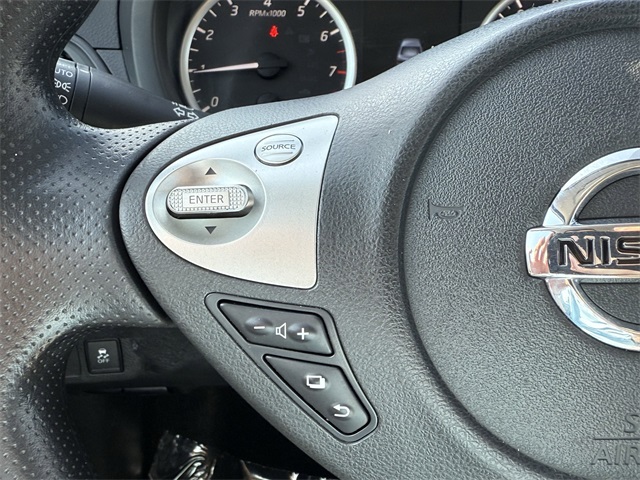 Vehicle image 22 of 24