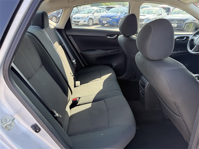 Vehicle image 11 of 24