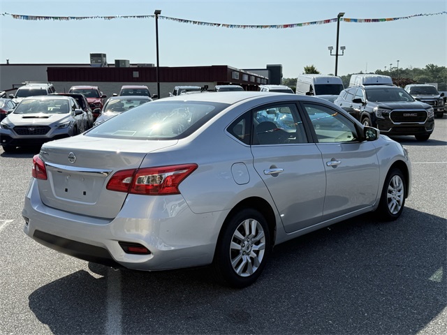 Vehicle image 5 of 24