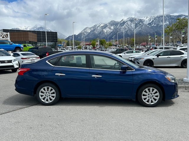 Vehicle image 4 of 13