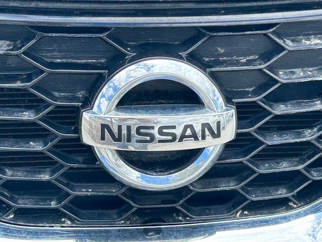 Vehicle image 9 of 13