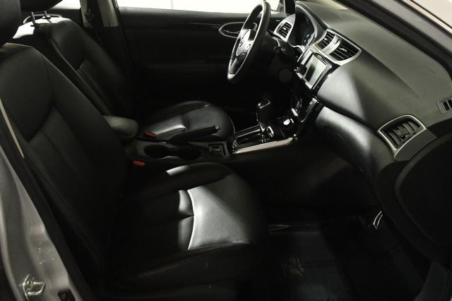 Vehicle image 19 of 26