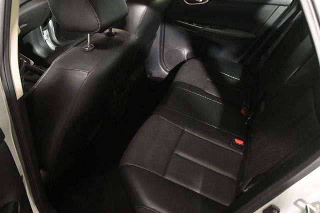 Vehicle image 22 of 26