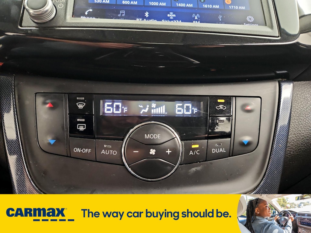 Vehicle image 21 of 27