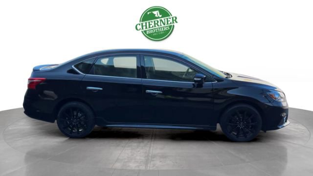 Vehicle image 7 of 33