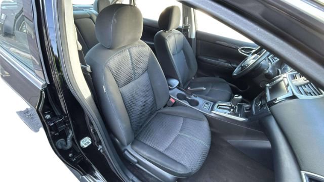 Vehicle image 16 of 33