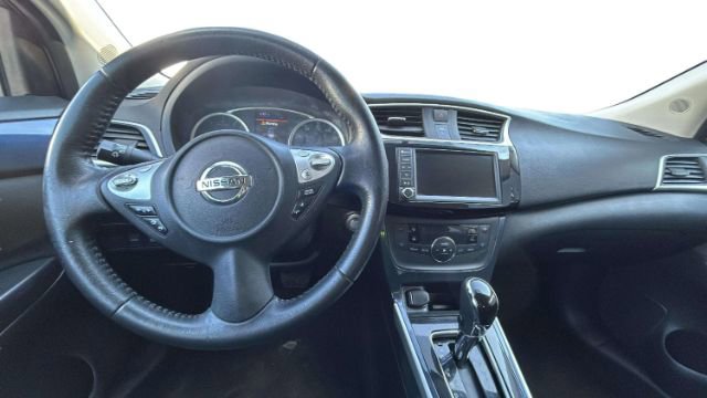 Vehicle image 19 of 33