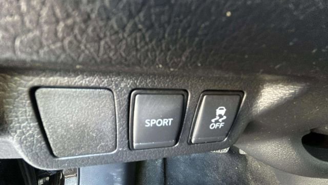 Vehicle image 24 of 33
