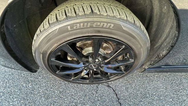 Vehicle image 12 of 33