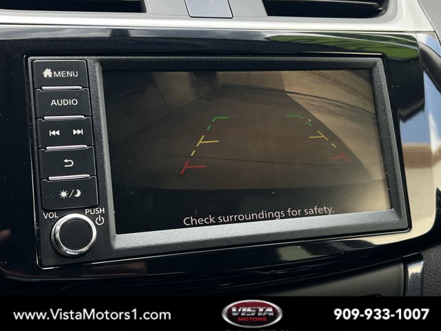 Vehicle image 23 of 28
