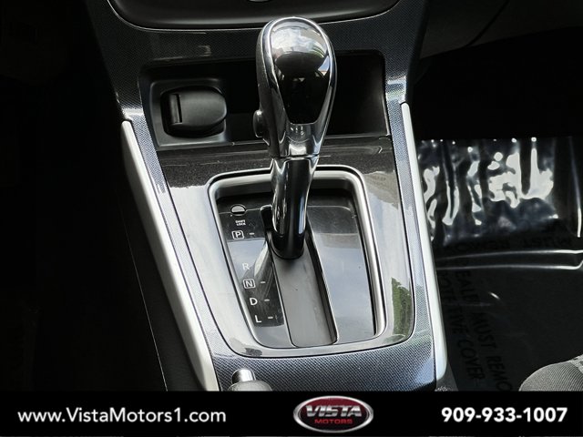 Vehicle image 16 of 28