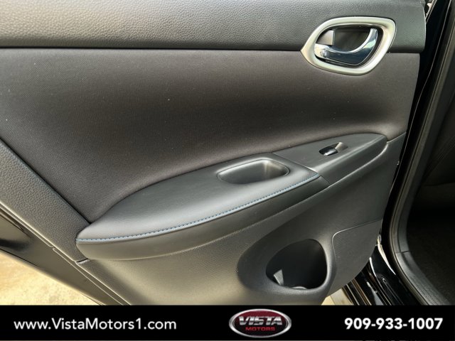 Vehicle image 10 of 28
