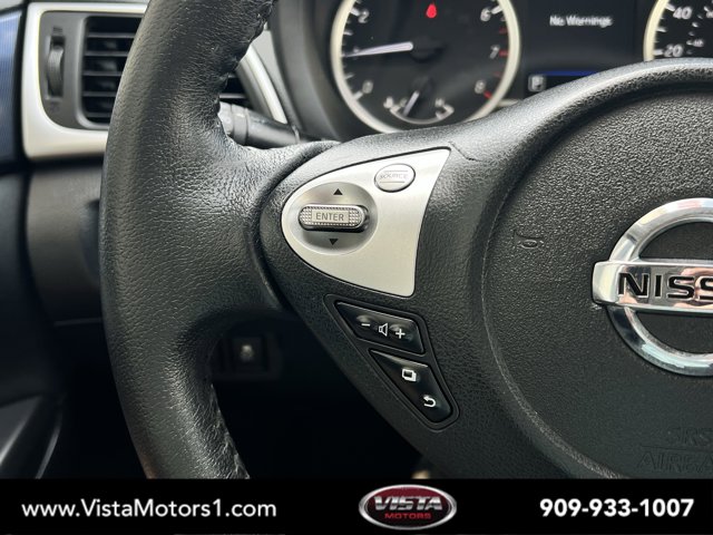 Vehicle image 21 of 28