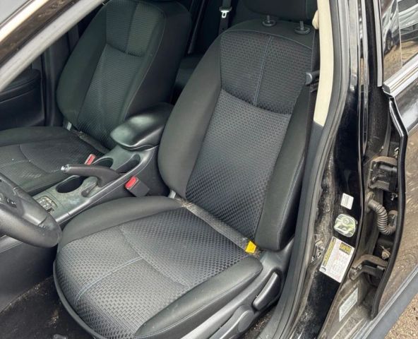 2019 Nissan Sentra SR Image 5 of 6