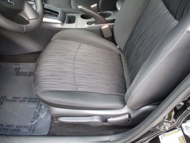 Vehicle image 19 of 65