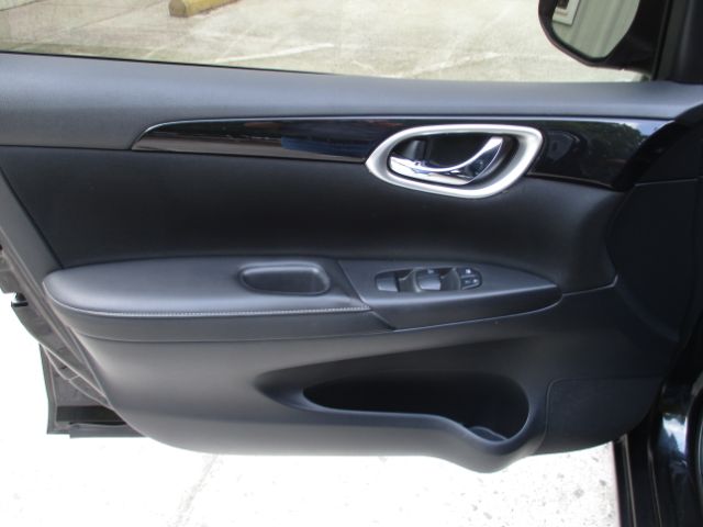 Vehicle image 16 of 65