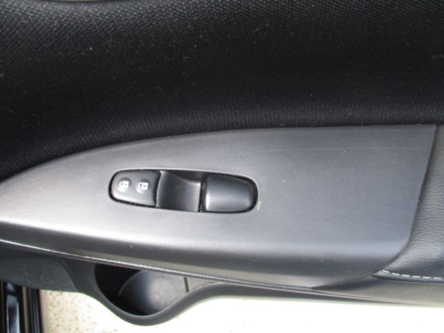 Vehicle image 26 of 65