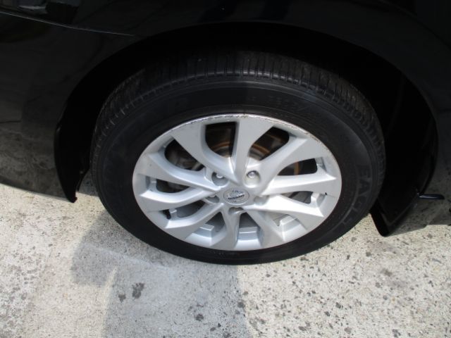 Vehicle image 9 of 65