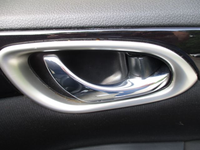 Vehicle image 25 of 65