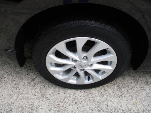 Vehicle image 11 of 65