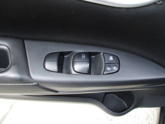 Vehicle image 15 of 65