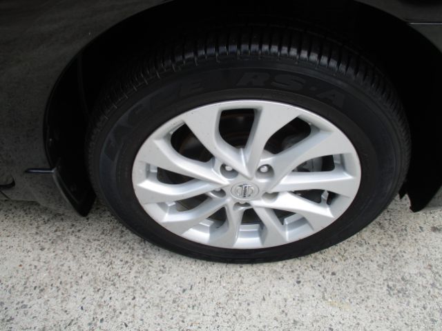 Vehicle image 12 of 65