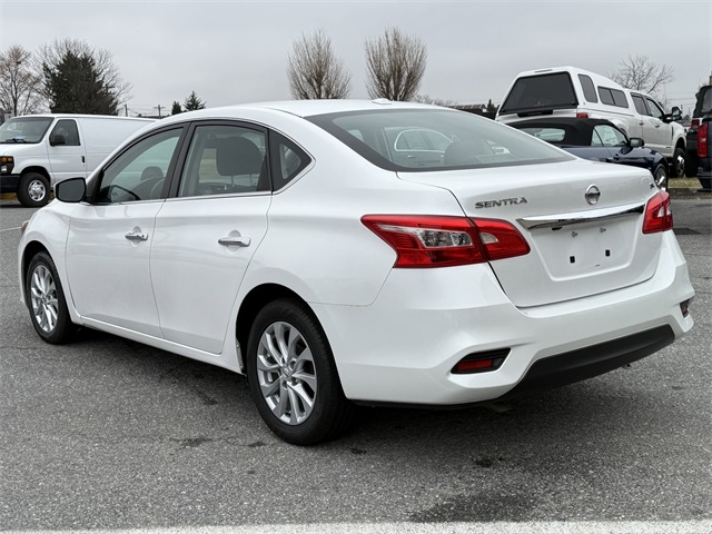 Vehicle image 7 of 23