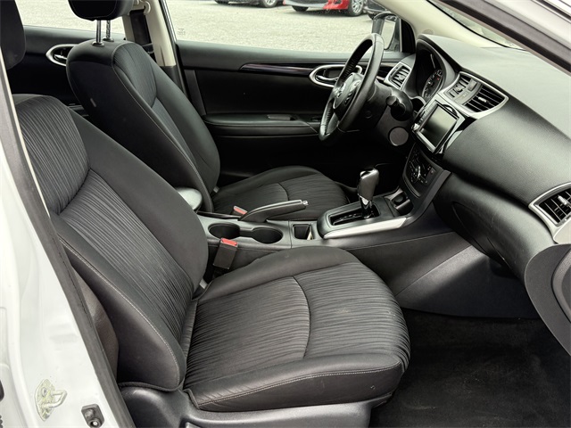 Vehicle image 10 of 23