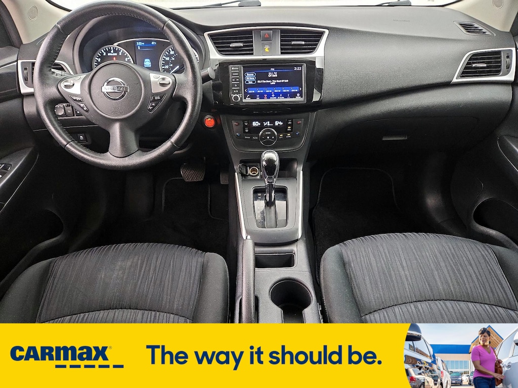 Vehicle image 11 of 27