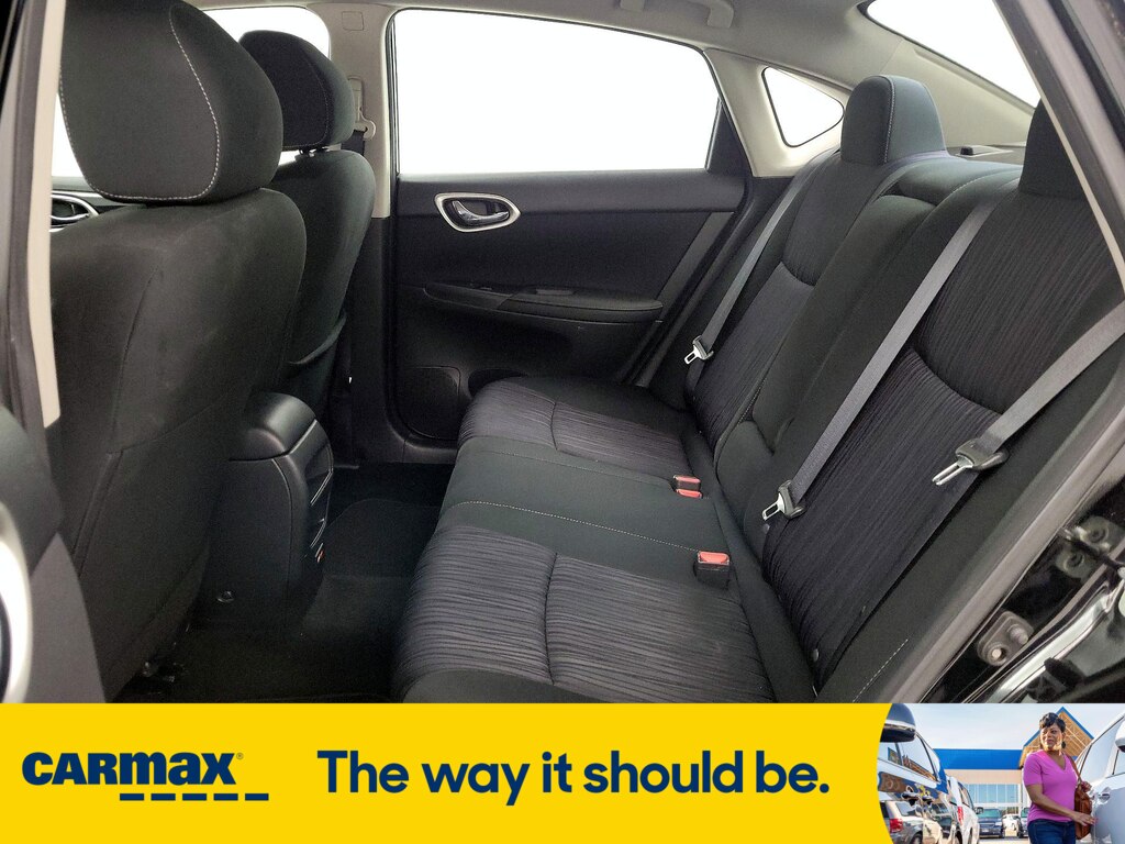Vehicle image 11 of 27
