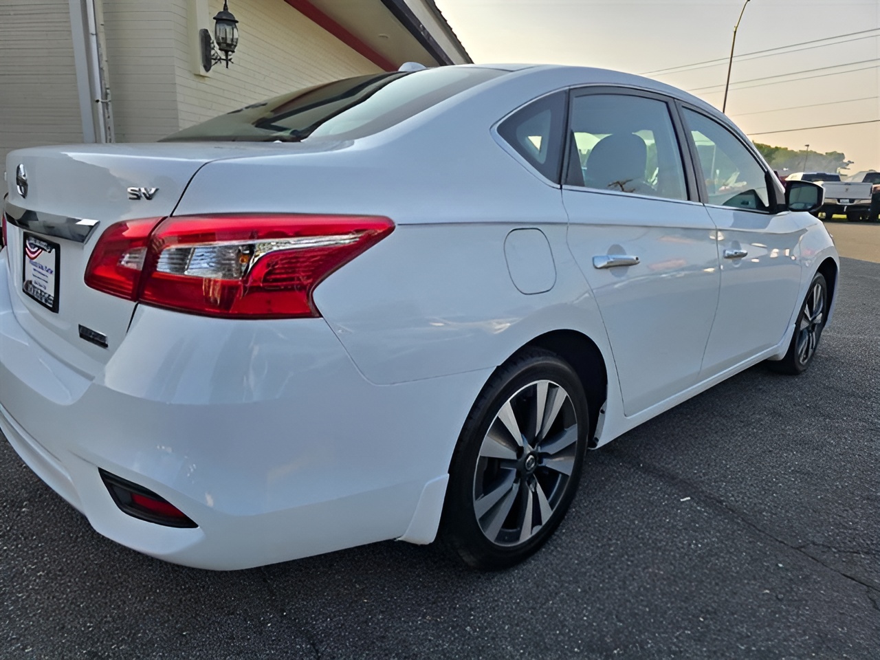 Vehicle image 29 of 34
