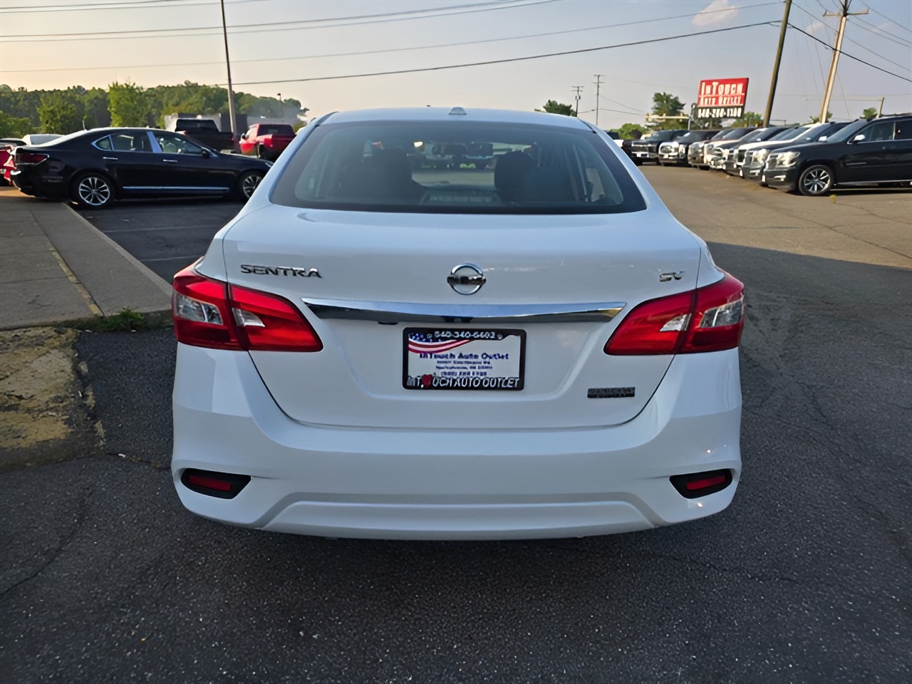 Vehicle image 31 of 34