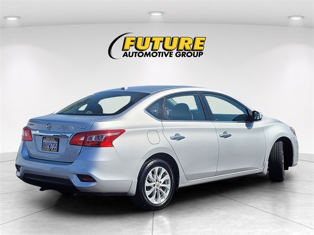 Vehicle image 5 of 25