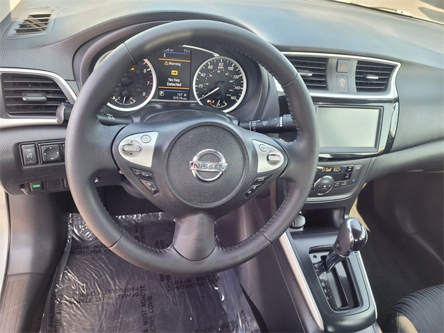 Vehicle image 15 of 25